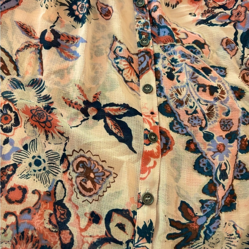 FREE PEOPLE dress, oversized sz XS, full sleeves, buttons. Hi low ruffle hem - Picture 9 of 9